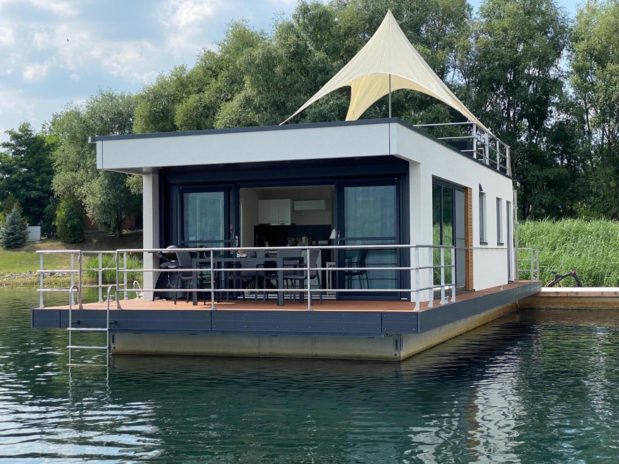 Schwimmende Ferienhaeuser Auf Dem See - Spreewald Vetschau/Spreewald Chambre photo